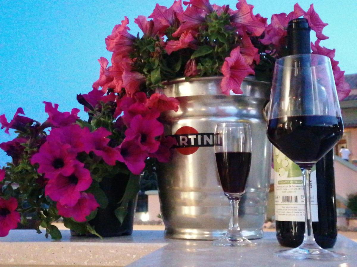 B&B Purple Italy Fiumicino Buitenkant foto