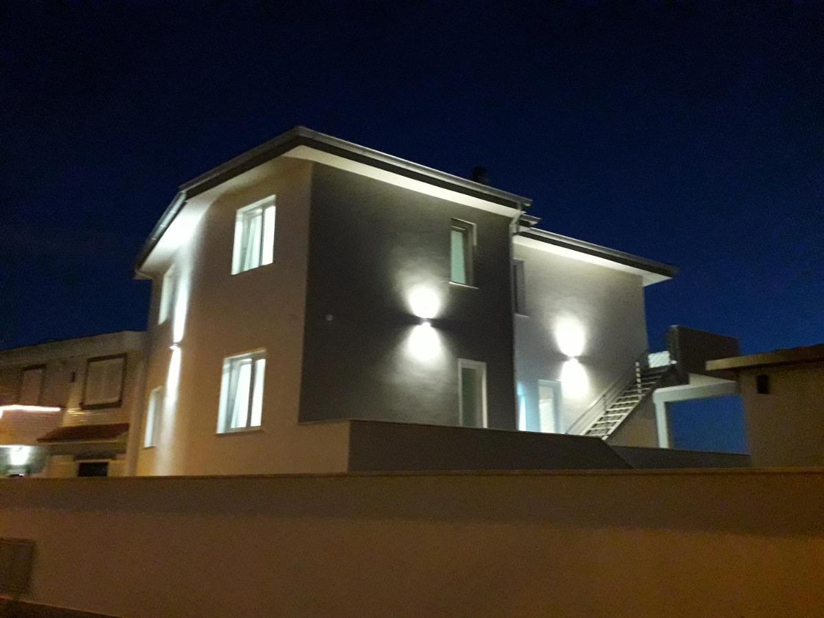B&B Purple Italy Fiumicino Buitenkant foto